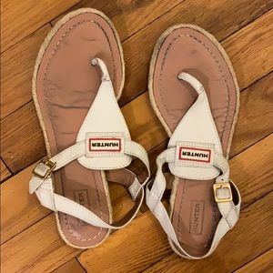 Hunter white leather sandals size 7.5